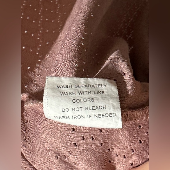 🌟Like New🌟 Women's Short Sleeve Blouse- Size XXL - Picture 5 of 8